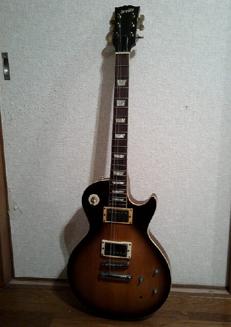 買取依頼したOrvilleのエレキギターの正面