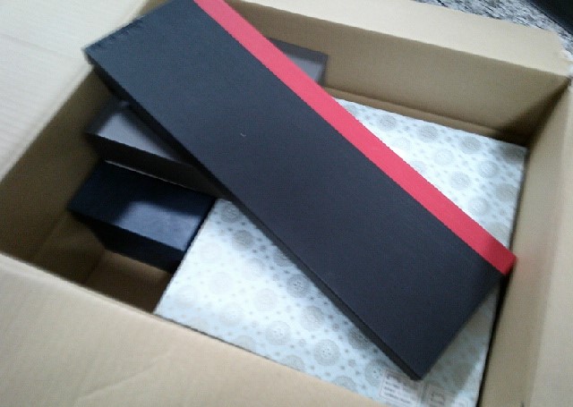 食器を梱包する