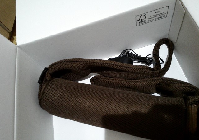 マッサージ機を梱包する