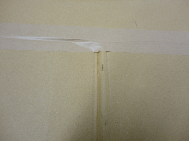 古いスマホの梱包後